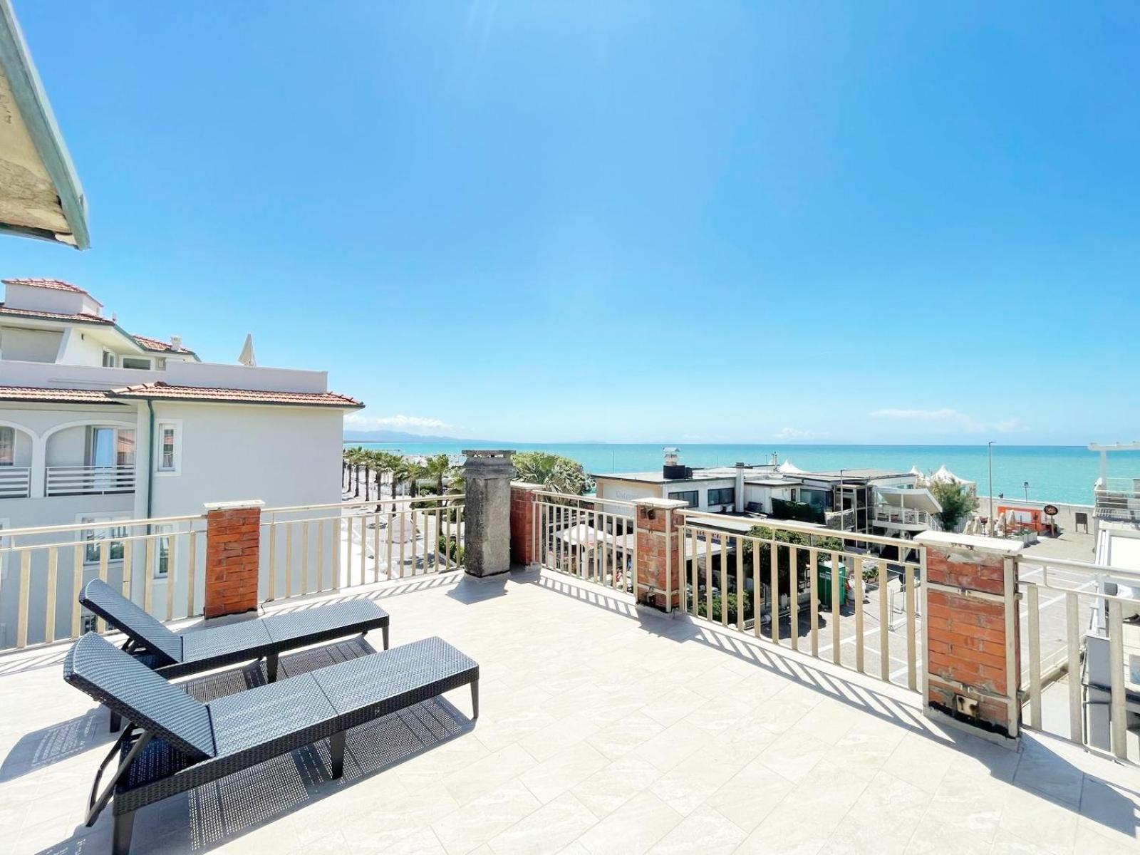 Villino Mirella A Marina Di Cecina By Zoom In Earth Appartement Buitenkant foto